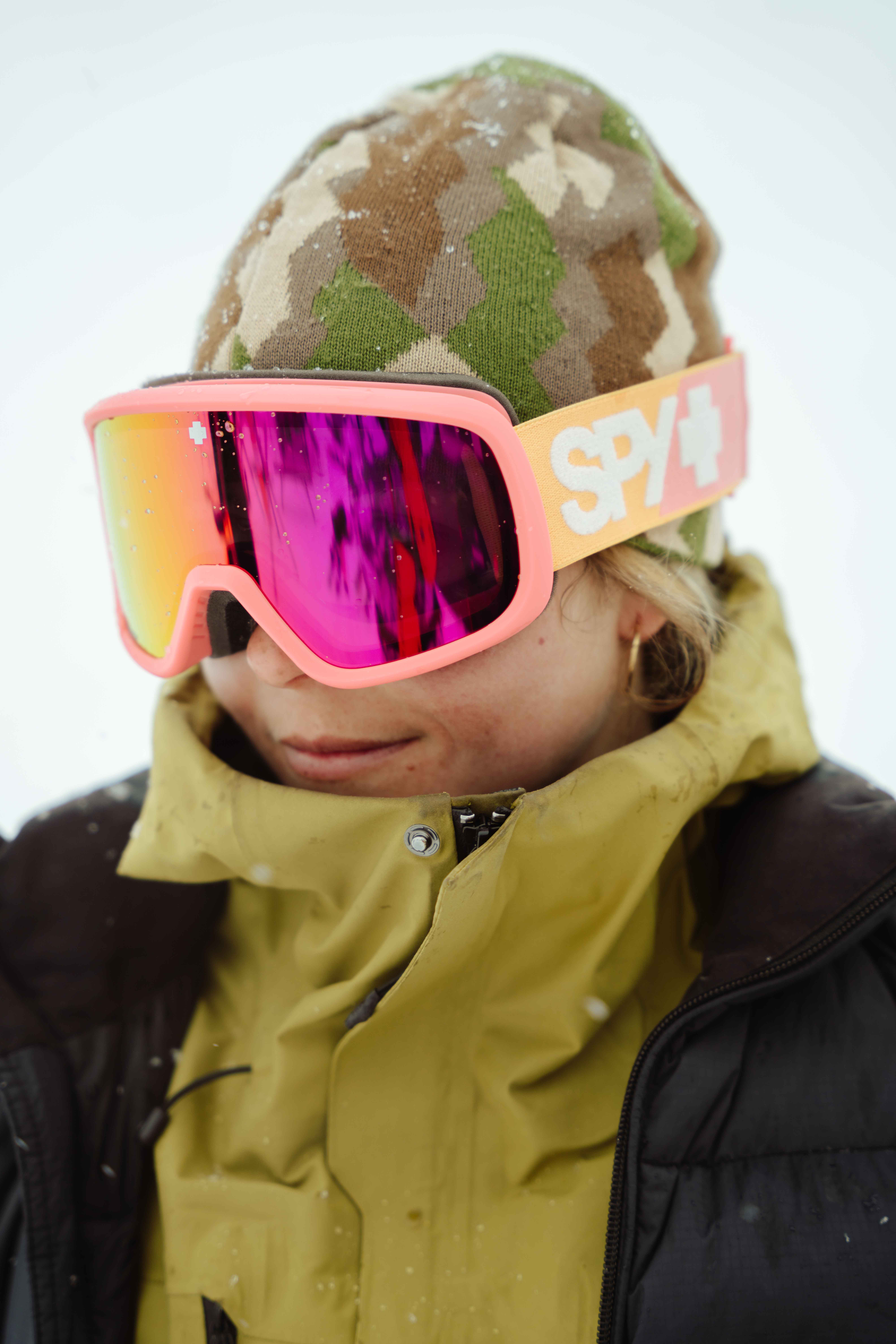 Model wearing the Marshall 2.0 Snow Goggle